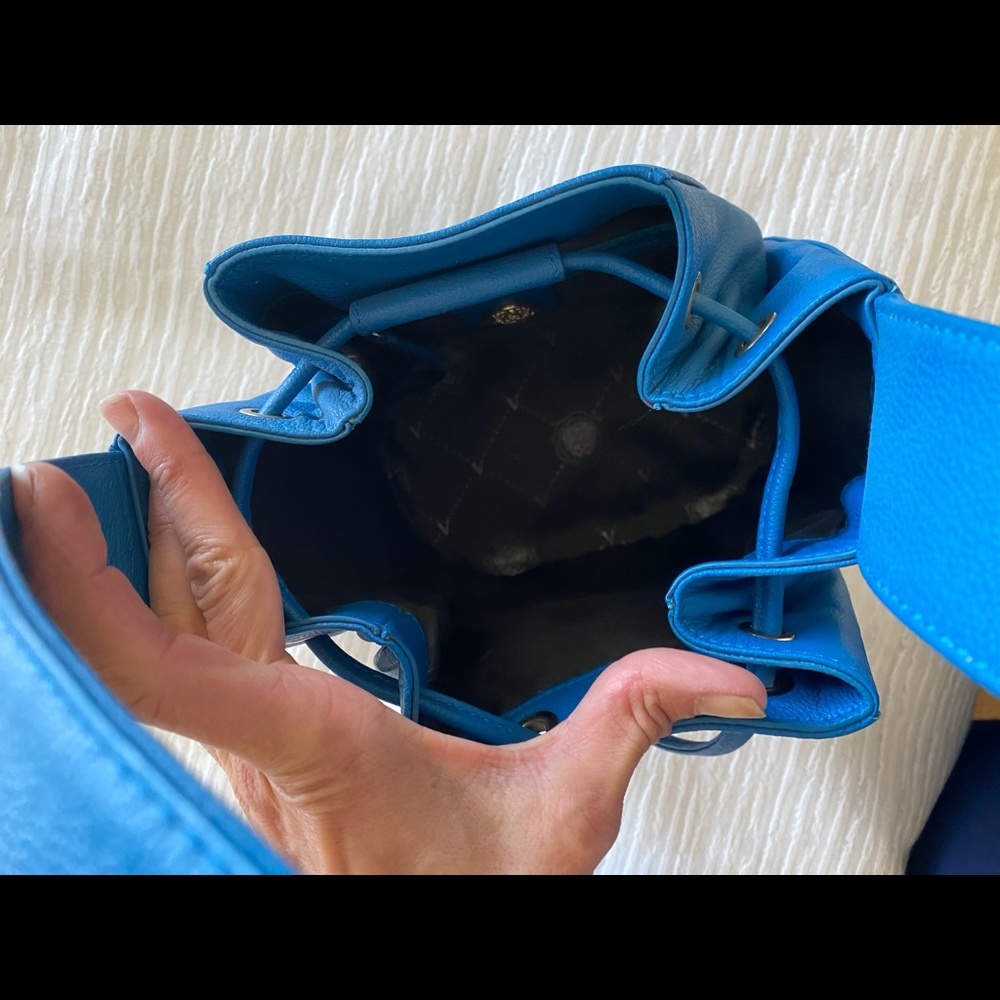 Handbag - Picture 2 of 3